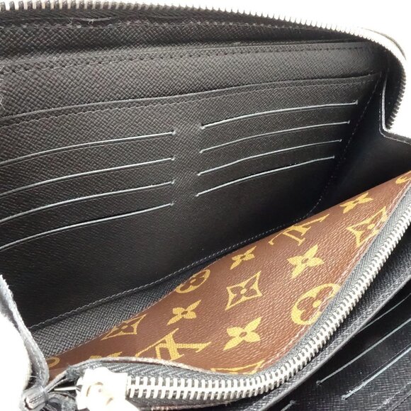 LOUIS VUITTON Brown Monogram Wallet - Picture 7 of 10